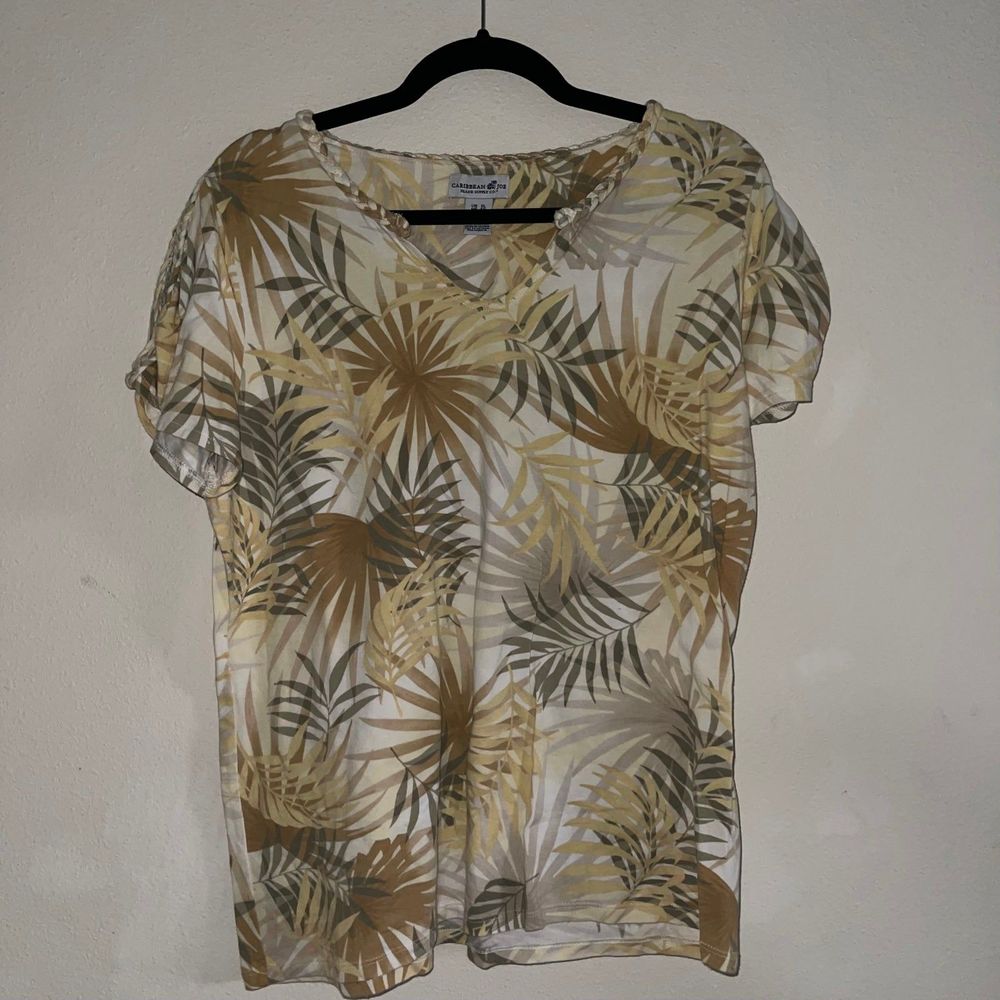 Caribbean joe palm tree t shirt - XL